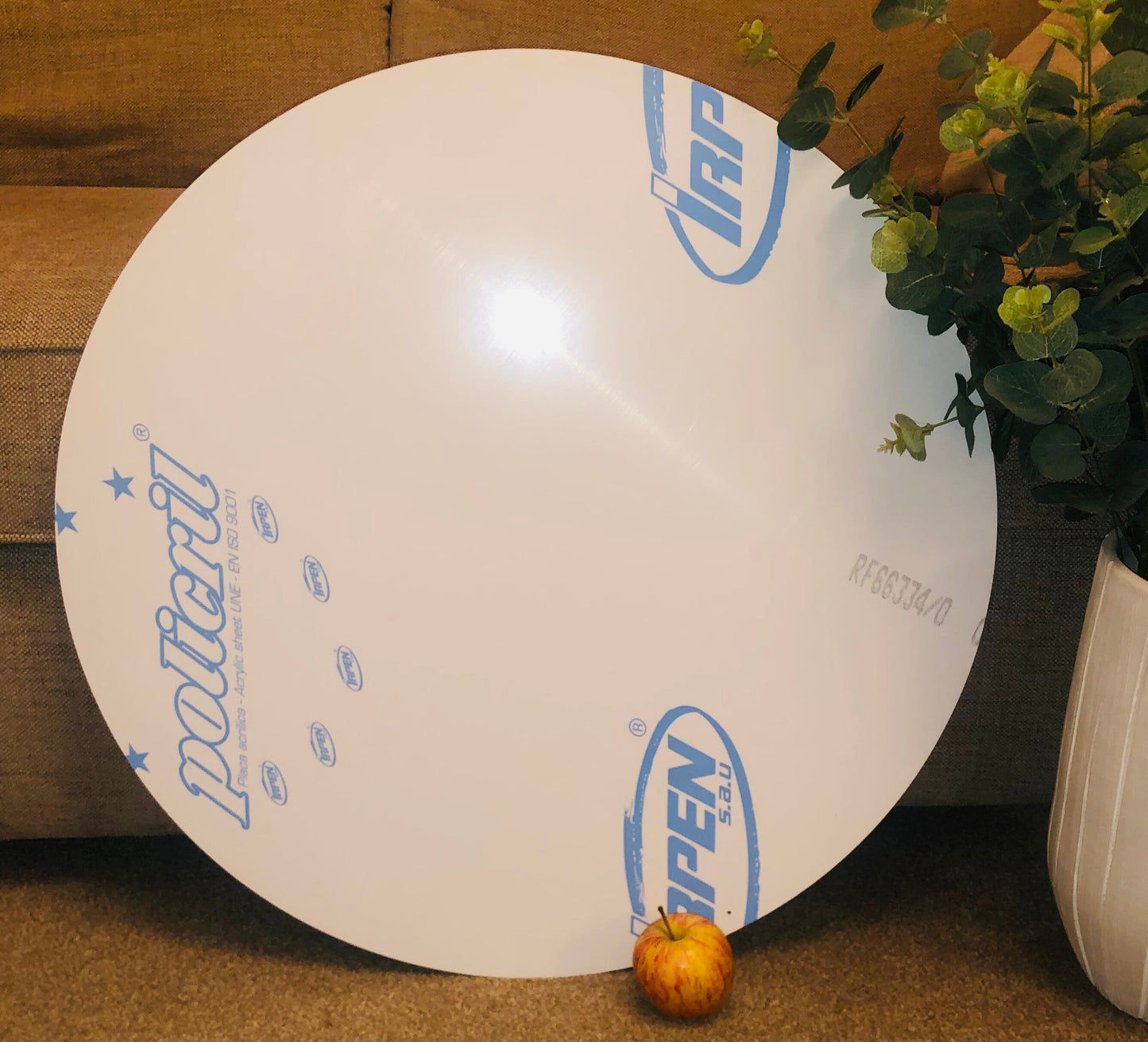600mm Circle Back Drop Blank Available In White, frosted Or Clear 3mm Cast Acrylic. Balloon Arch, Weddings, Baby Shower