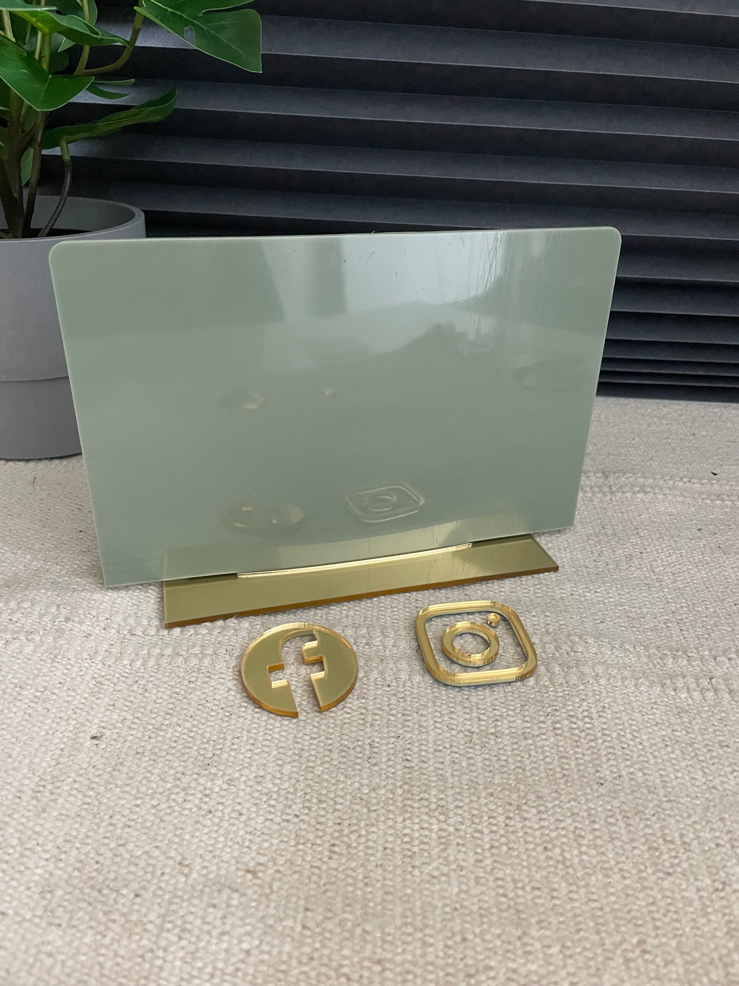 Blank Social Media Sign. Glossy Acrylic Plaque With Gold Stand Base. Includes Facebook And Instagram Icons With Self Adhesive Backing.